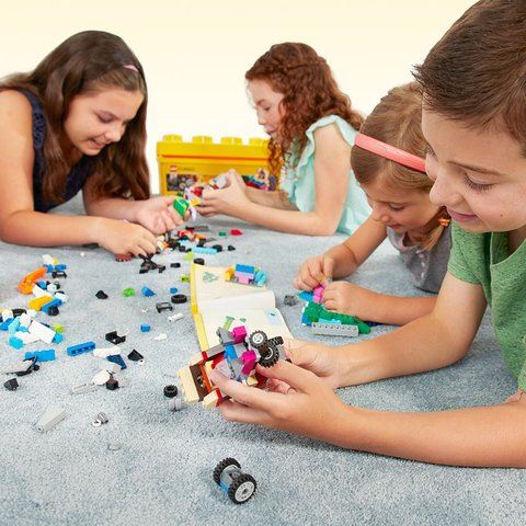 LEGO Classic Коробка кубиків LEGO® для творчого конструювання, середнього розміру 10696 Прев'ю 3